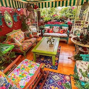 On The House Boutique *** New Delhi